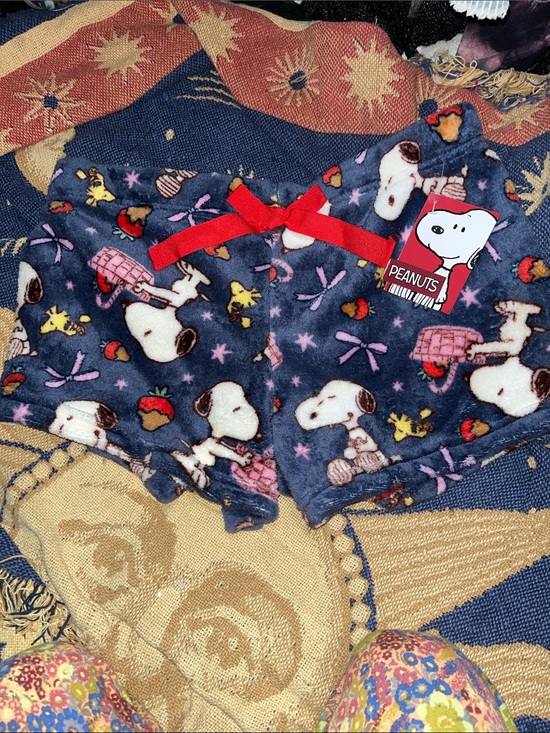 Peanuts Pants - Peanuts Navy Lounge Shorts with Snoopy Xl